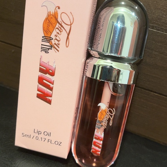 Lip Oil - Picture 2 of 3